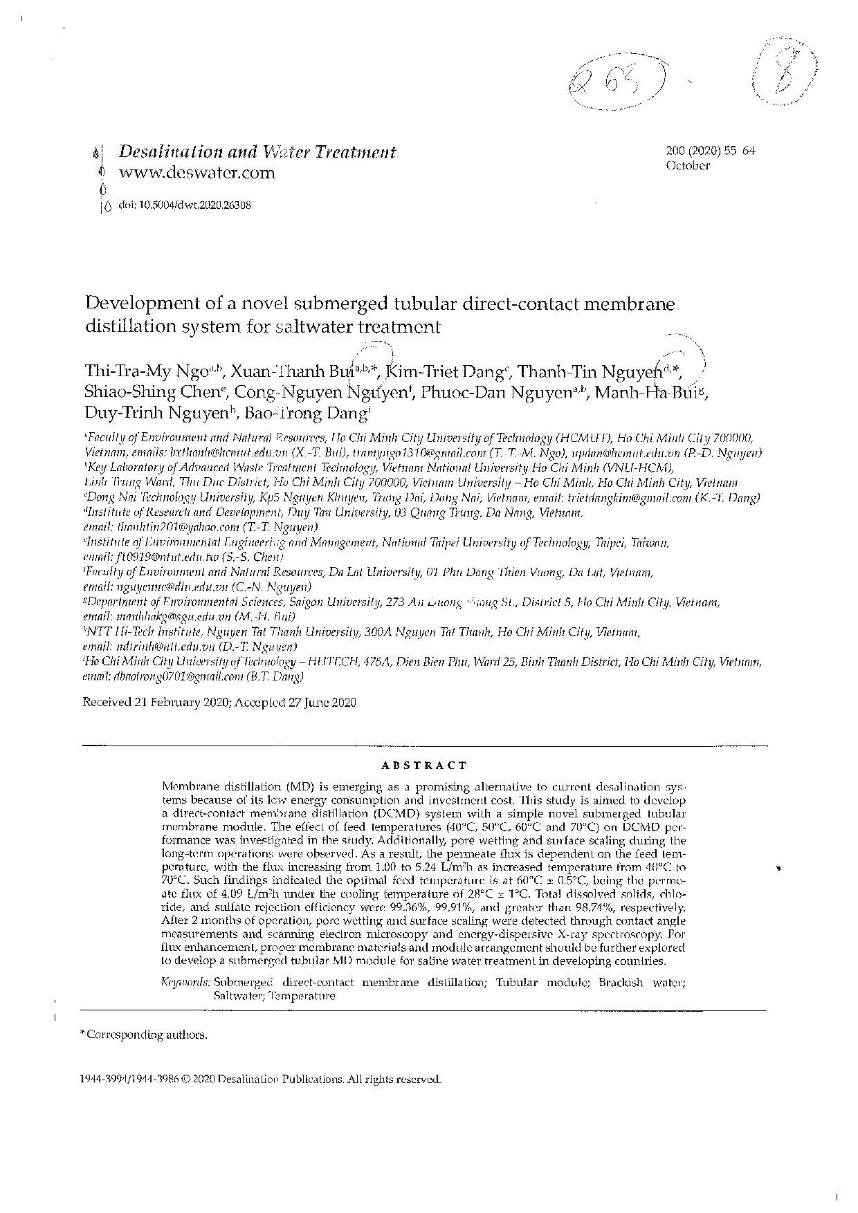 Development of a novel submerged tubular direct-contact membrane  distillation system for saltwater treatment  