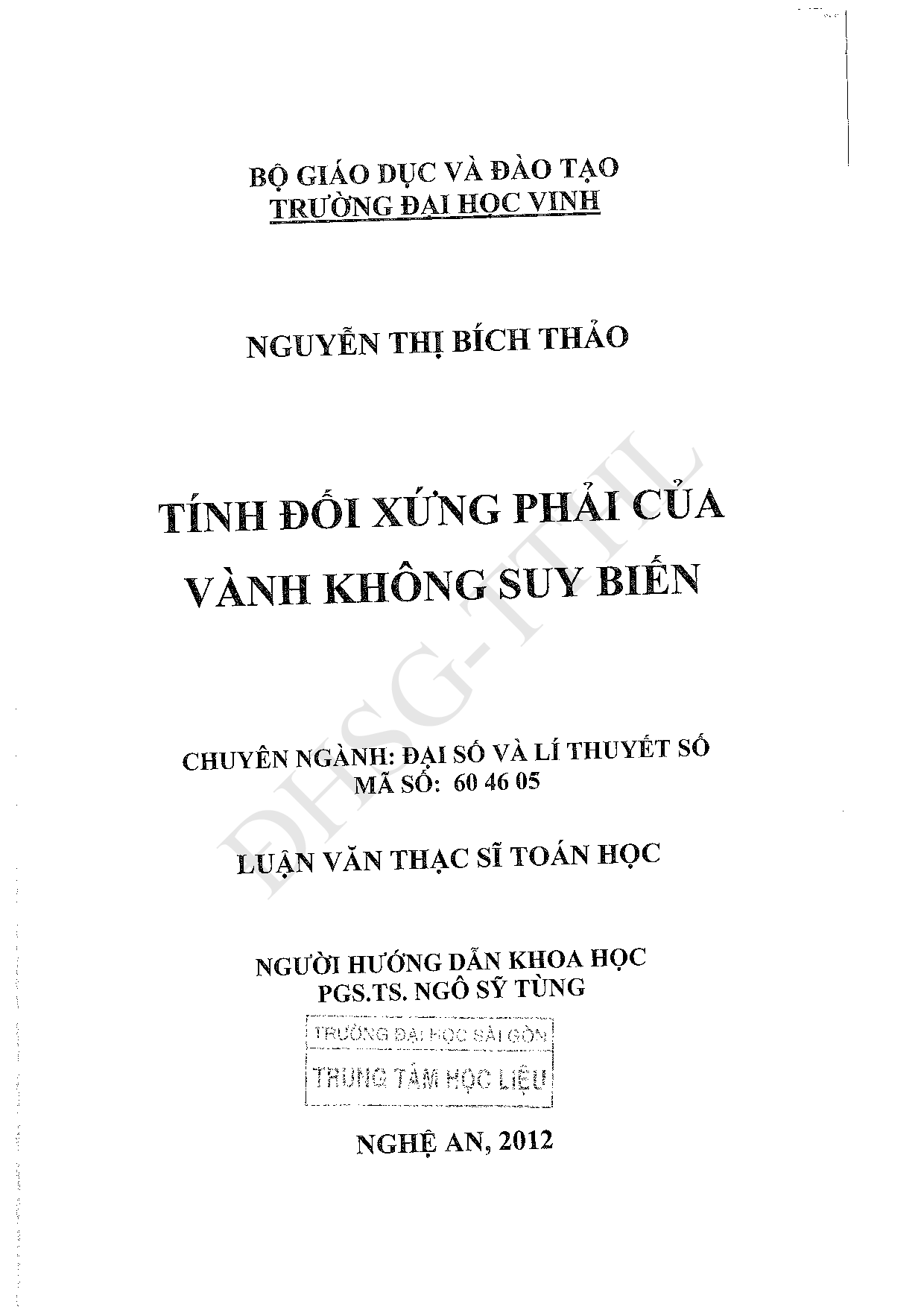 Tính đối xứng phải của vành không suy biến