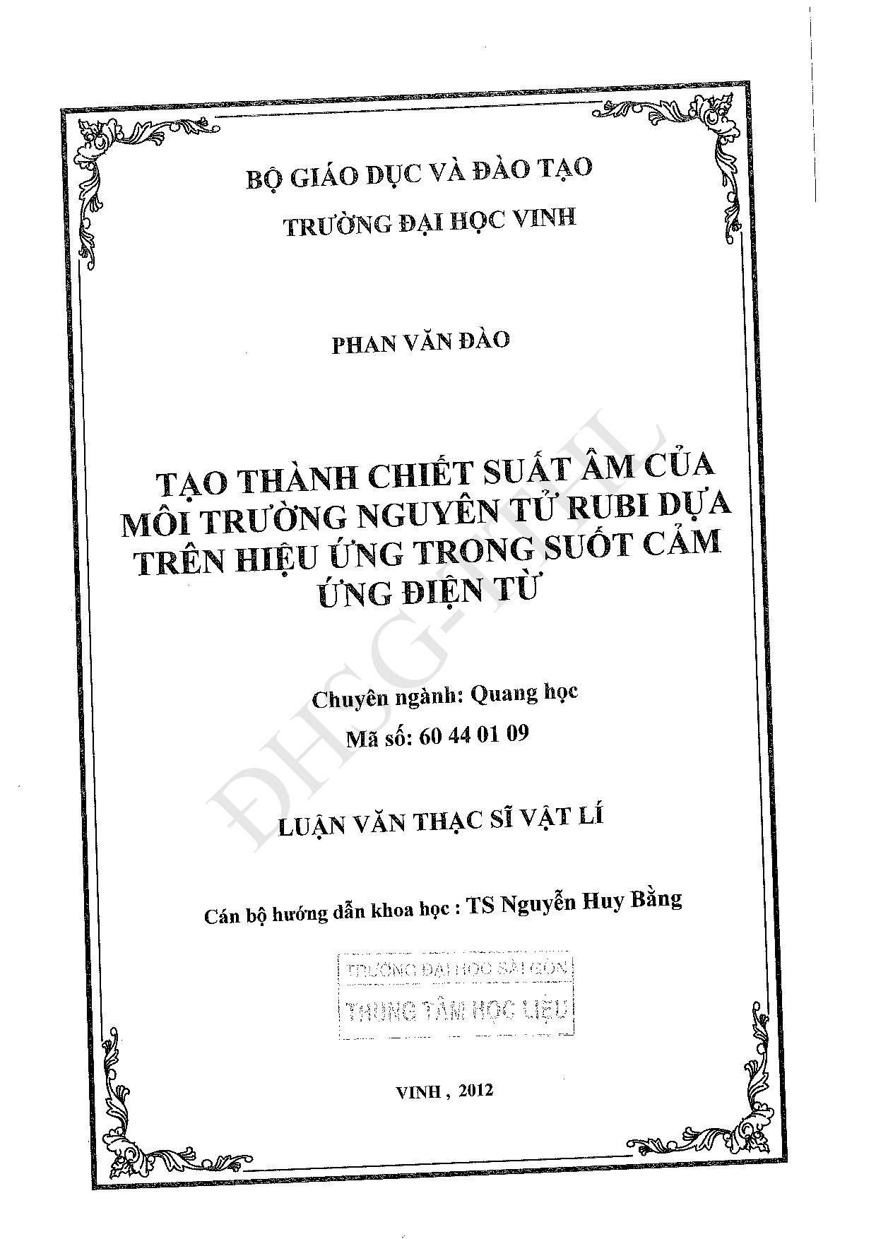 Tạo thành chiết suất âm của môi trường nguyên tử Rubi dựa trên hiệu ứng trong suốt cảm ứng điện từ